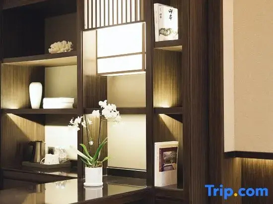 YU Hotel