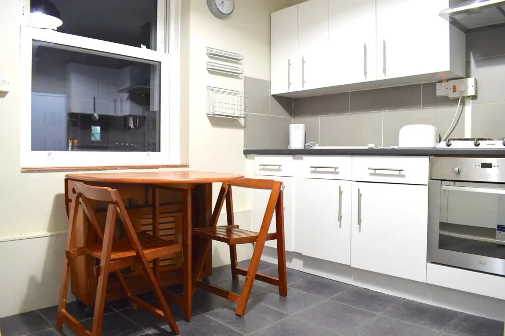 3 Bedroom Flat Sleeps 6 in Bethnal Green