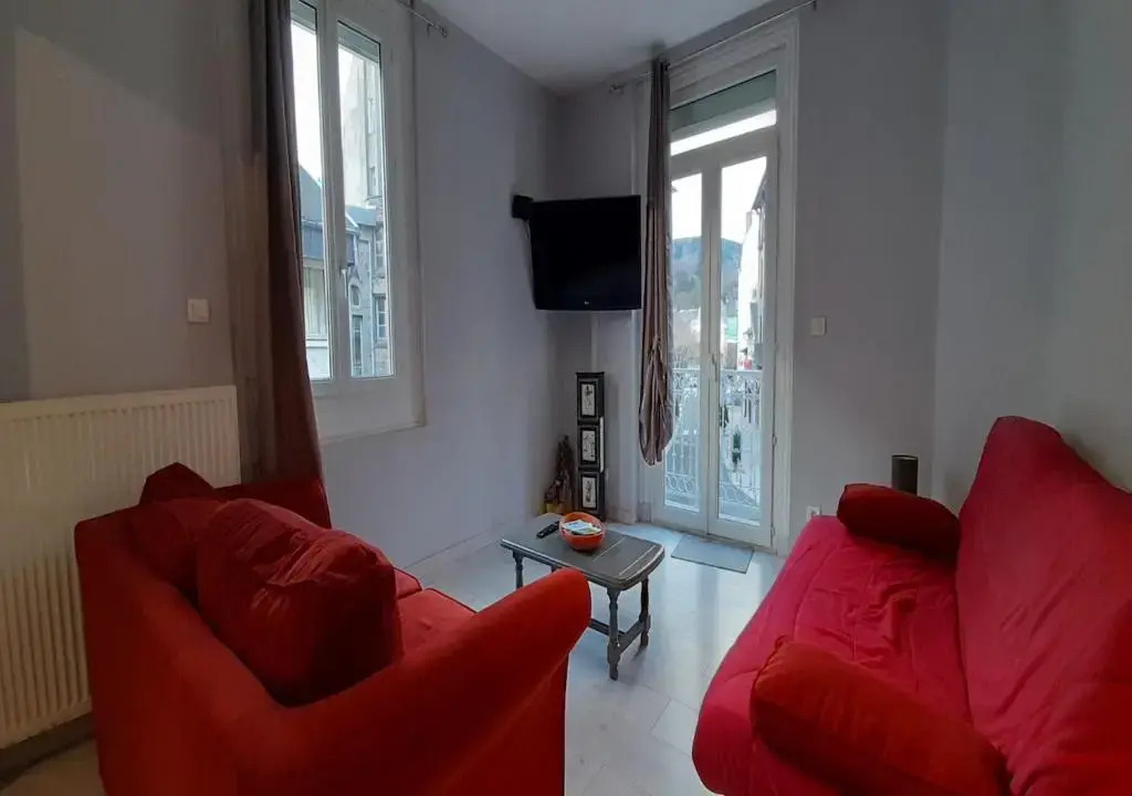Meublé 2 chambres Wifi balcon 52m2 Centre La Bourboule