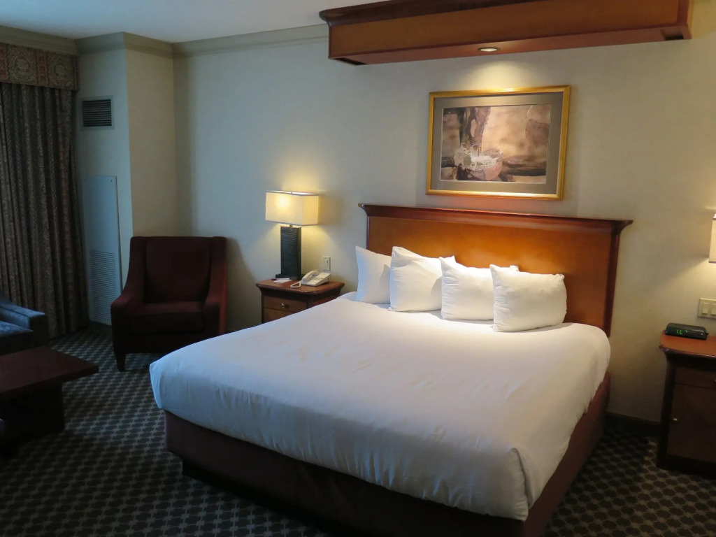 Harrahs Joliet Hotel & Casino - A Caesars Rewards Destination