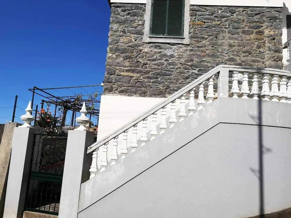 House with One Bedroom in Calheta, with Wonderful Sea View And Wifi