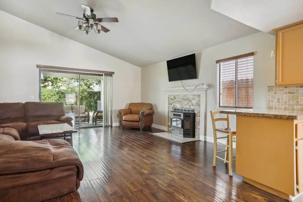 Charming Elk Grove Home - 15 Mi to Sacramento!