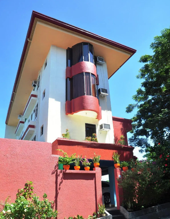 White Mansion