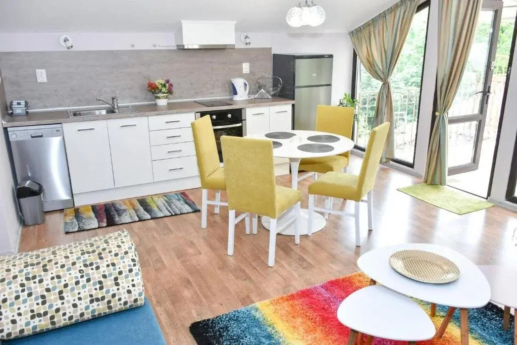 White Rose Guest Rooms