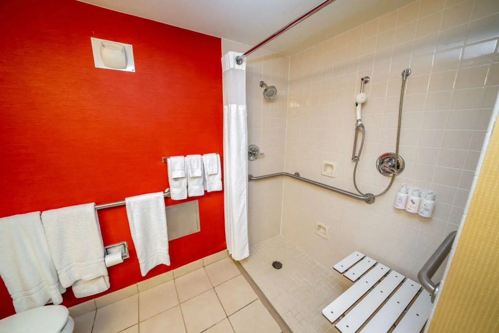 Spark by Hilton Bettendorf Quad Cities