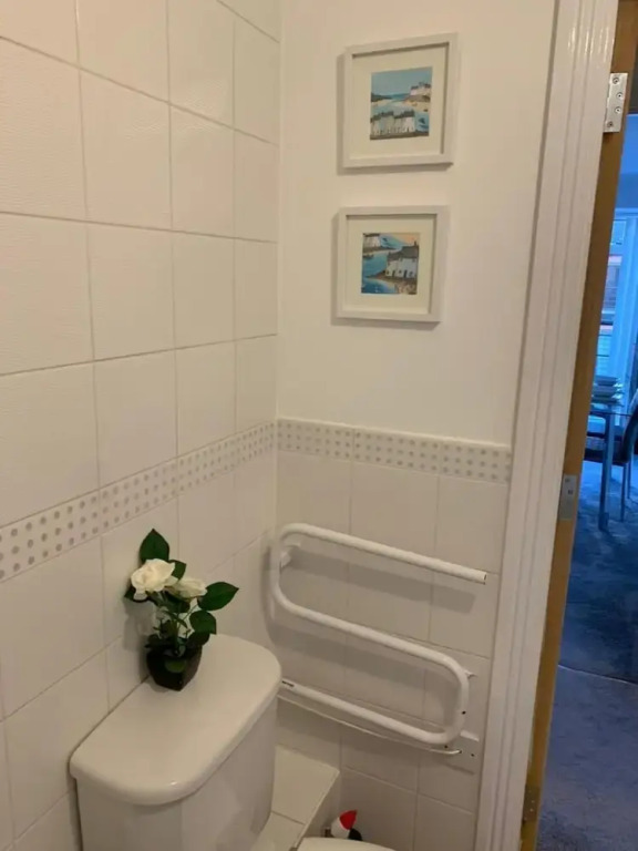 Absolute Stays At The Qube - Families Contractors, Free Wifi