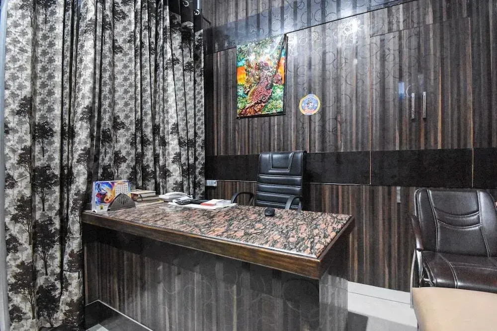 Hotel Yuvraj Residency by OYO Rooms
