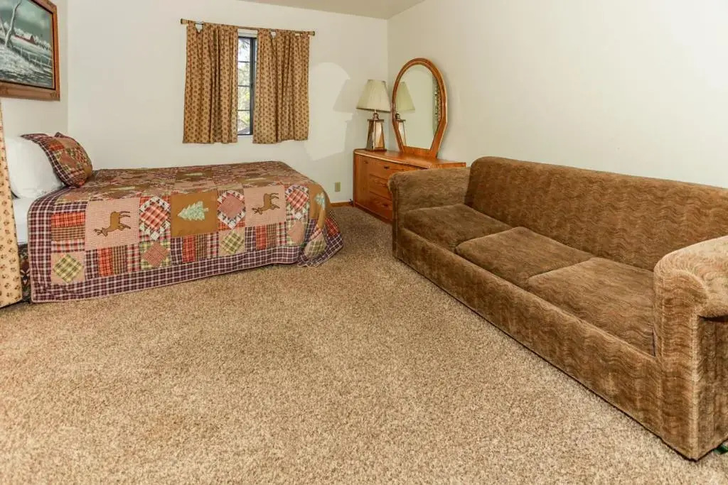 Cozy Hollow - 1890 by Big Bear Vacations