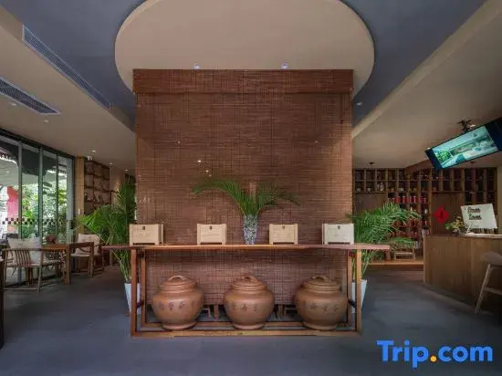 YunGuan Shunde House Resort Hotel  （Jinghong, West Shuangjing Starlight Night Market Shop)