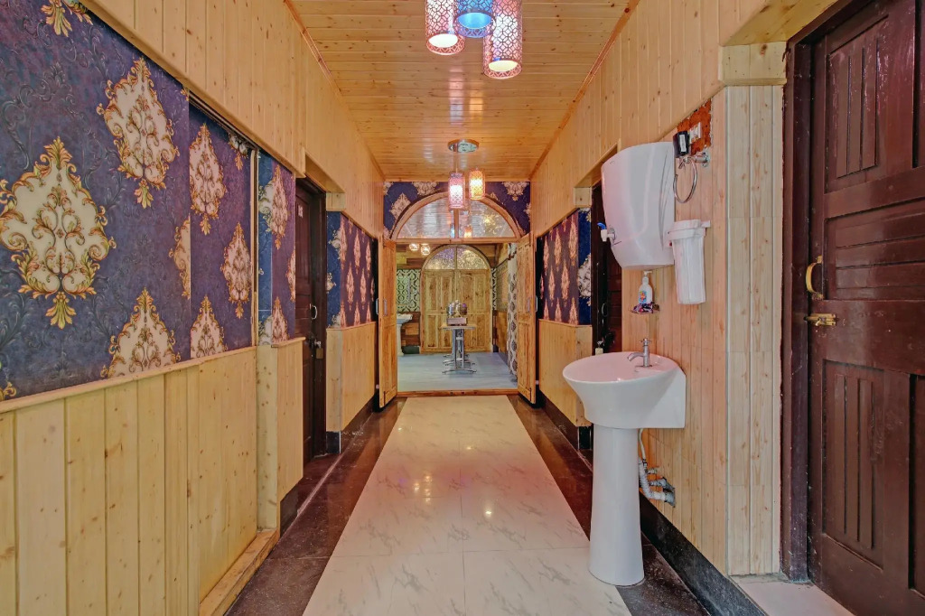 OYO 79269 Hotel Nissar