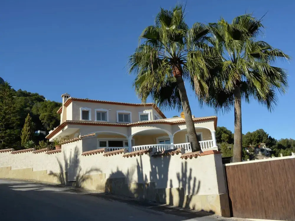 Stunning Detached Villa With Private Pool and Clear View Over Calpe