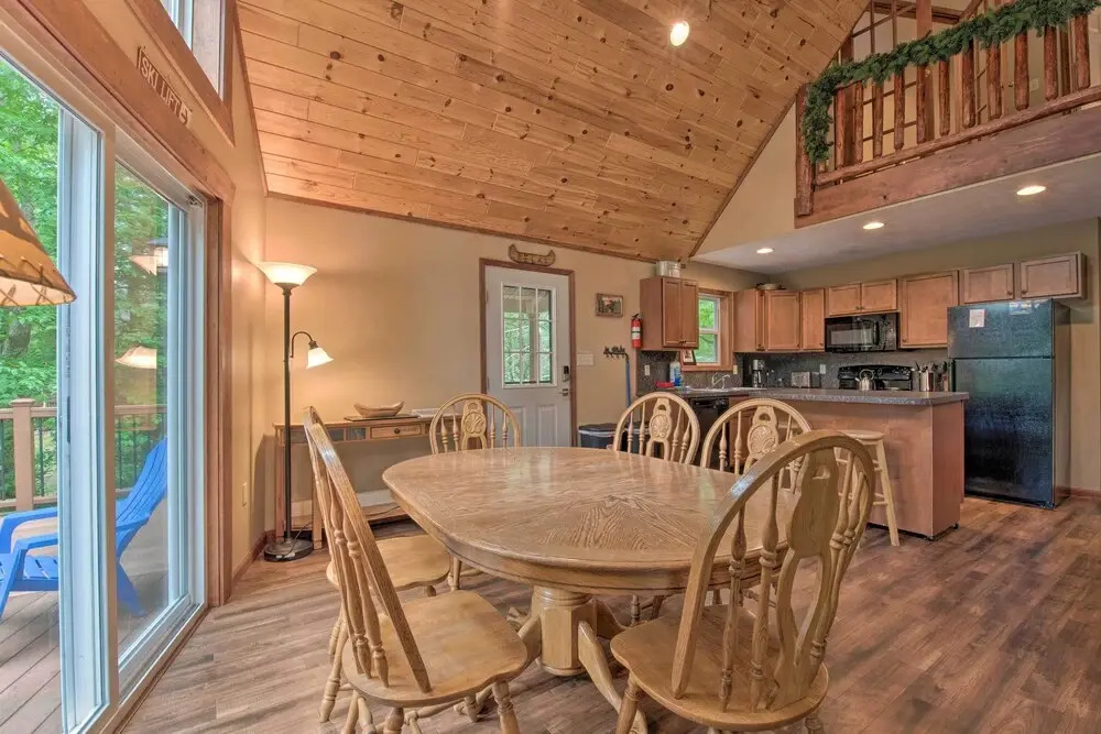 2 Mi to Lake Harmony: Gem w/ Game Room & Deck