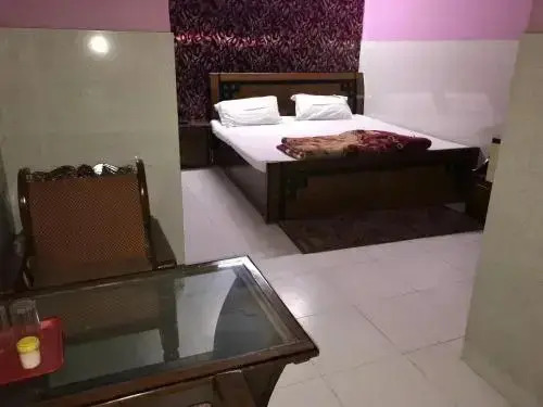 OYO 87010 Sangam Guest House