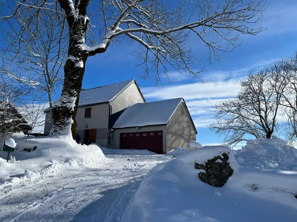Le Pré devant nous