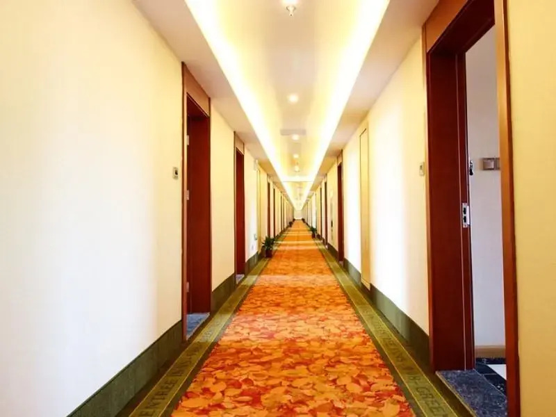 GreenTree Inn Jiangsu Wuxi Huishan High-Speed Rail Qianzhou Chongwen Road Business Hotel