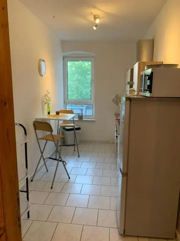 Zentrale 3 Zimmer Altbauwohnung mit Balkon