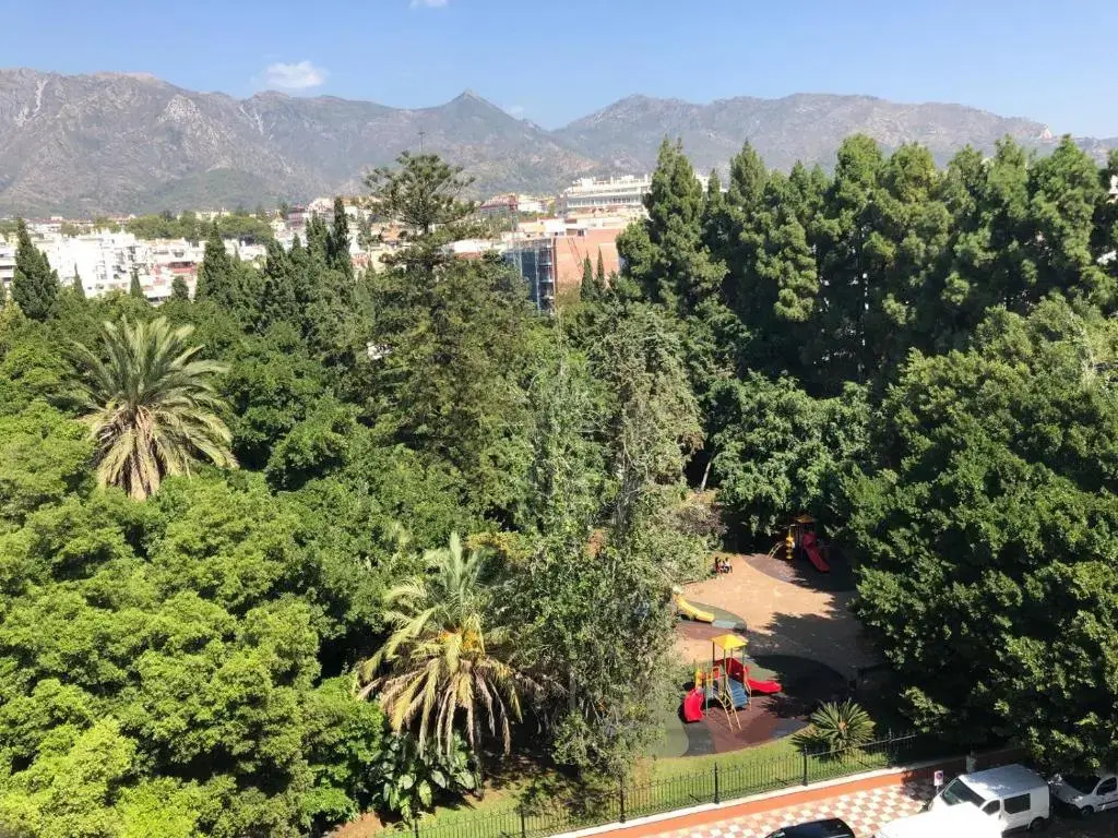 Apartamento 4-2, Edificio Eden Roc I
