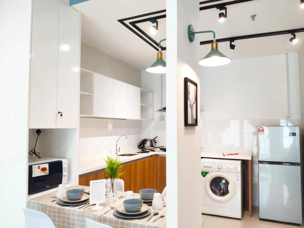 5-Star Apartment + Infinity Pool, 4 pax, 1 min to Jaya One
