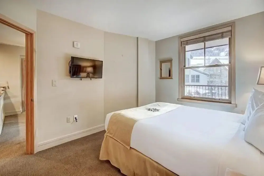 Premier Silver Mill 8181-2br-walk To Slopes! Kids Ski Free! 2 Bedroom Condo by RedAwning