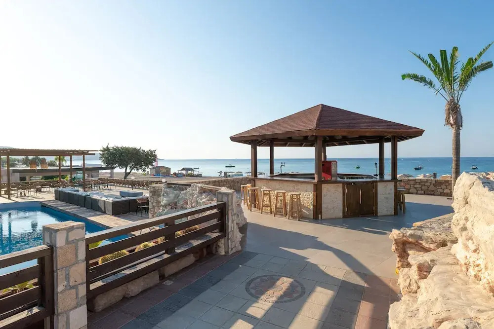 Costa Lindia Beach Resort