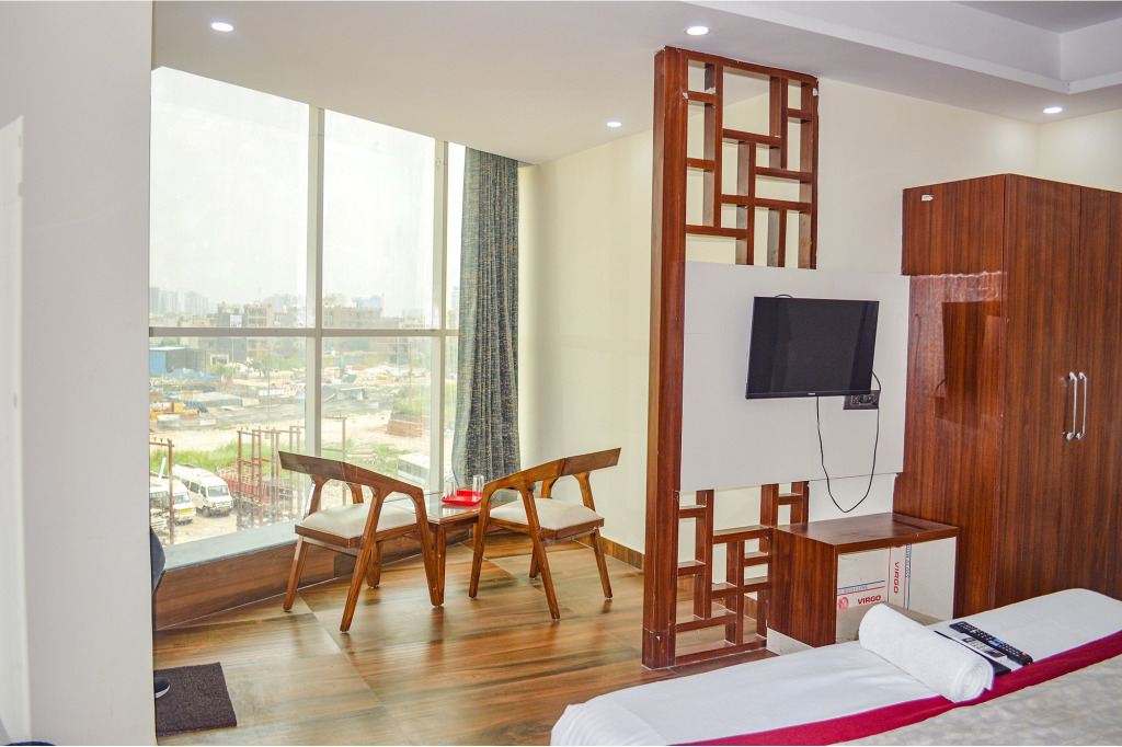 FabHotel The Golf Inn - Nr Botanical Garden Metro