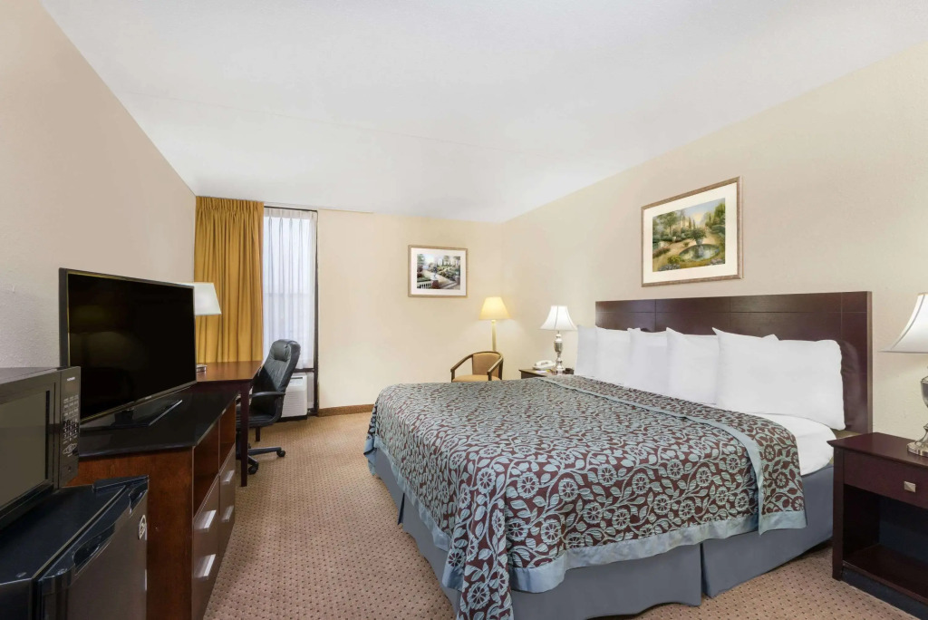 Days Inn by Wyndham Indianapolis Castleton