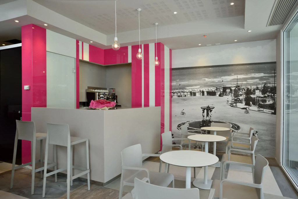 Embassy Hotel & Spa