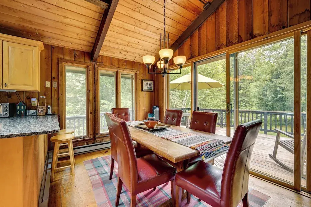 Jamaica Vacation Home w/ Deck: 8 Mi to Skiing!