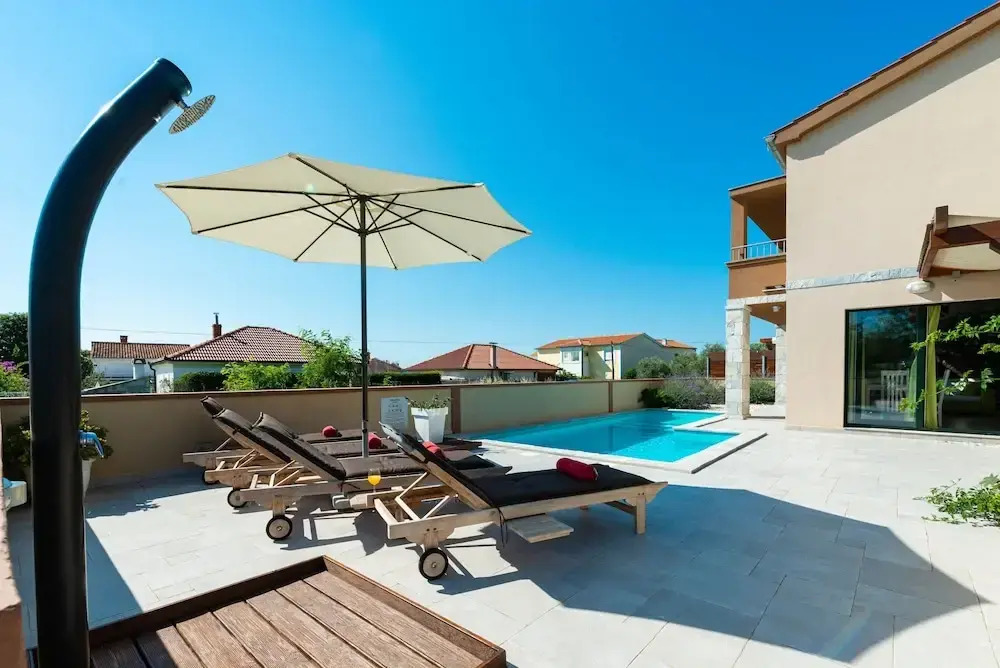 Villa "Luscinia"