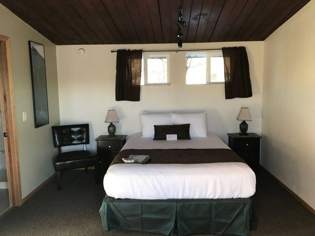 The Pioneer Motel