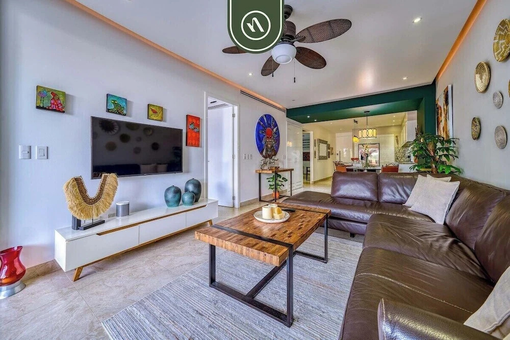 Stunning 2 BR Condo in Romantic Zone - Pool