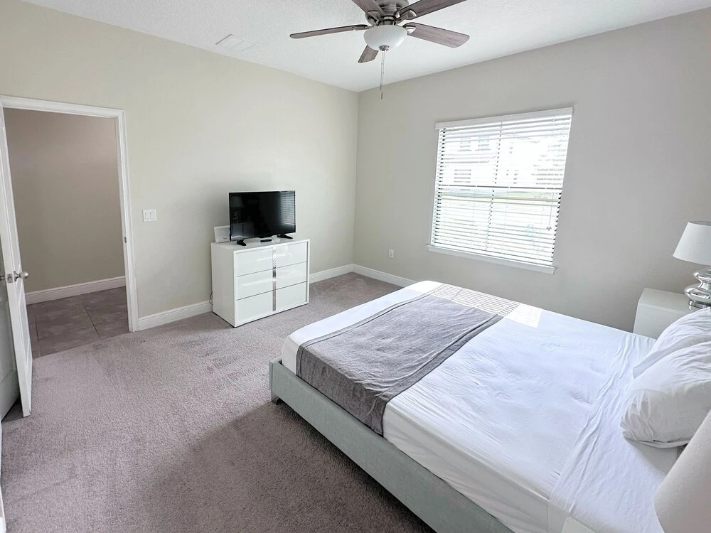 Balmoral Resort-195mcv 4 Bedroom Home by RedAwning