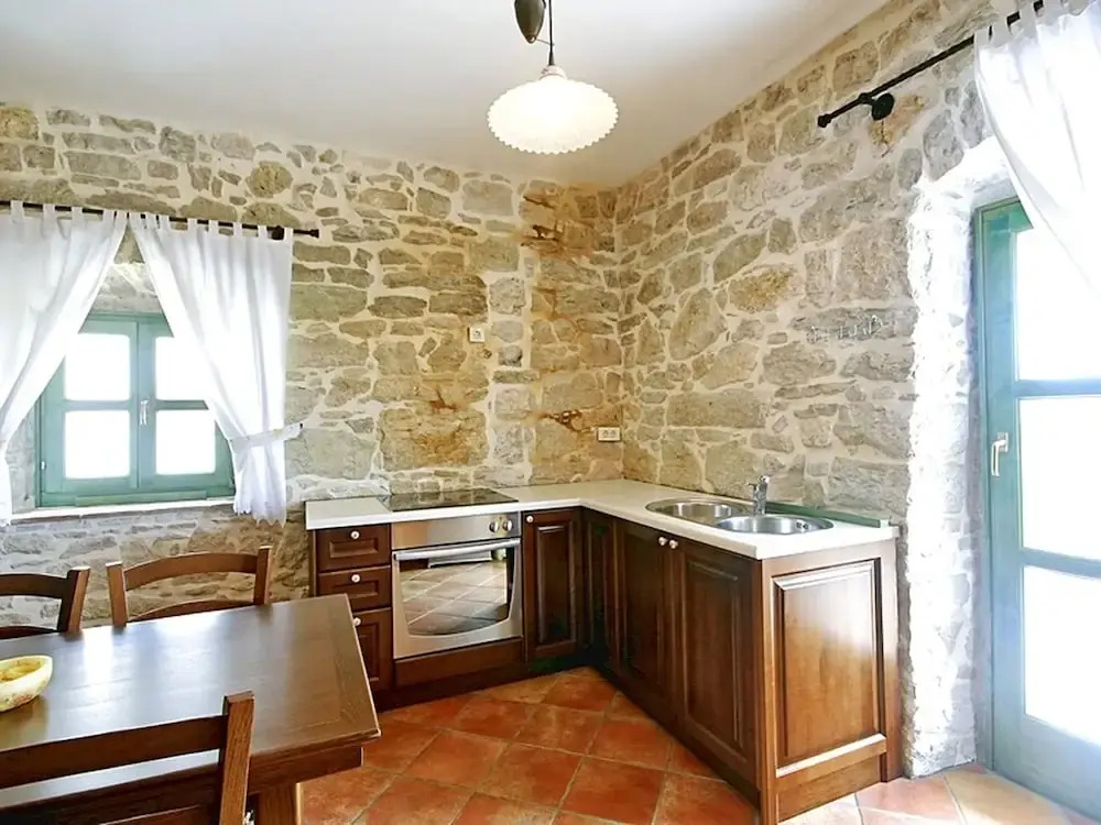 Spacious Villa With Private Pool and Enclosed Garden Near Porec and Beach