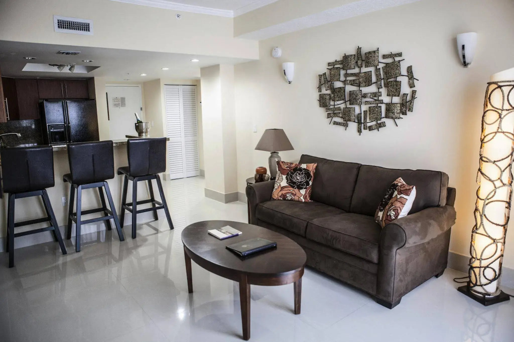 The Mutiny Luxury Suites Hotel