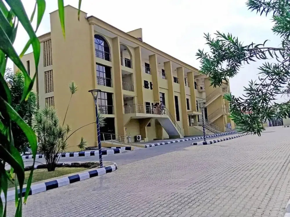 House5 Royal Comfort Ltd