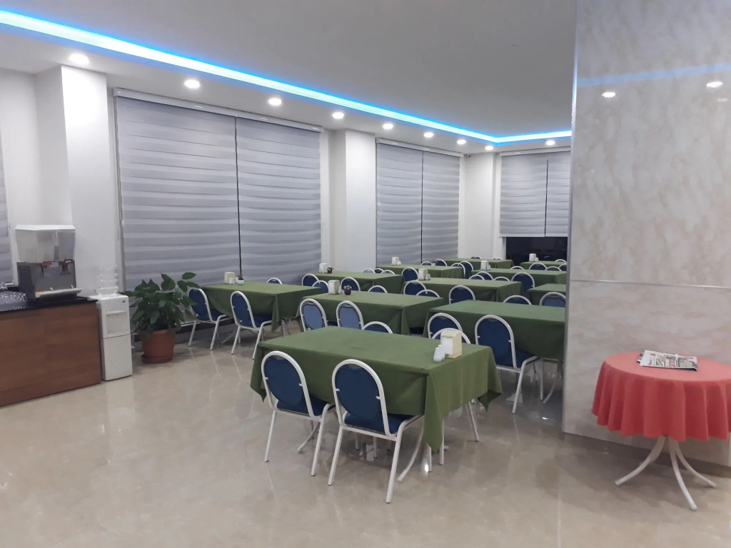 Midi Suites & Hotels
