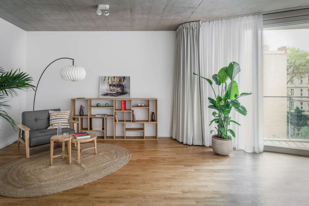 Carlotta Apartments