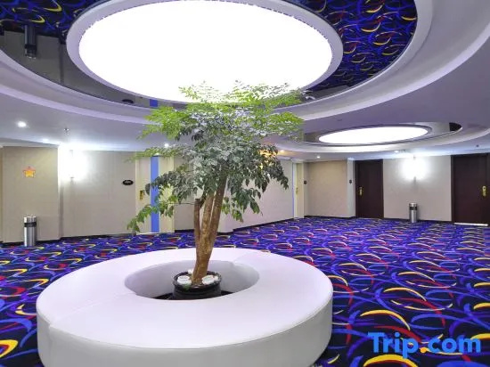 Yuxi Better Than Home Hotel