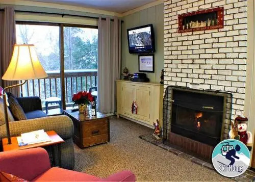 Ski home to this beautiful one bedroom condo with shuttle to Slopes Whiffletree E4