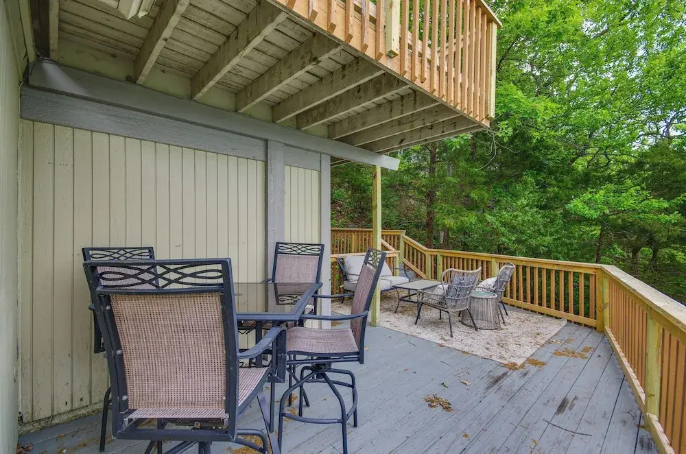 Resort Pools, Lake Views! Multi-level Ozarks Home