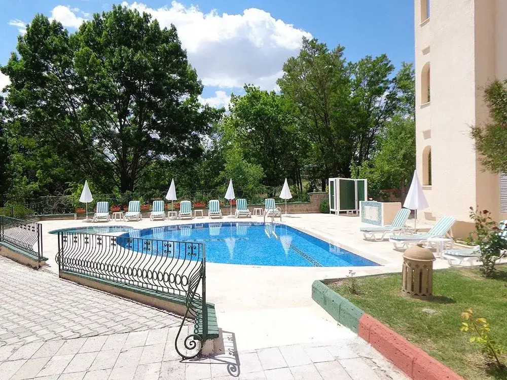 Floria Hotel