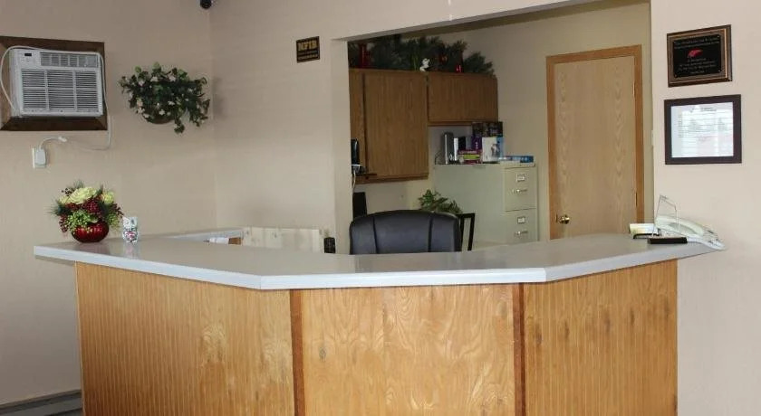 Woodland Inn & Suites