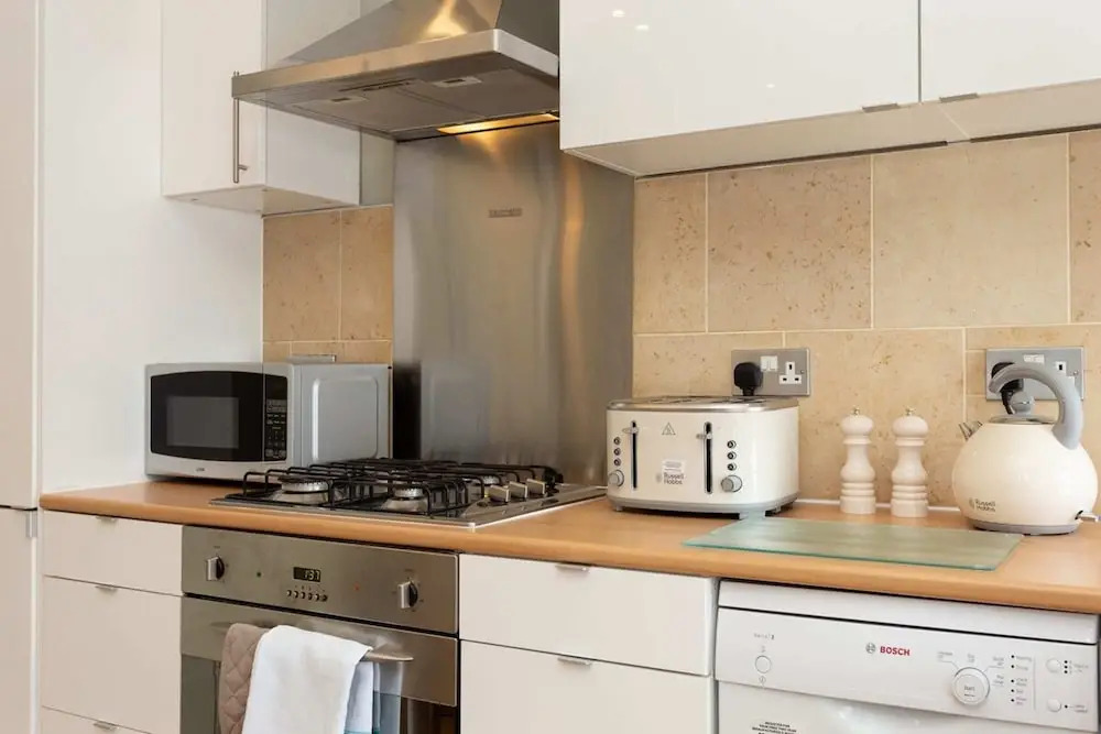 Quaint 2BD Flat 9 Min Walk To Vauxhall Tube