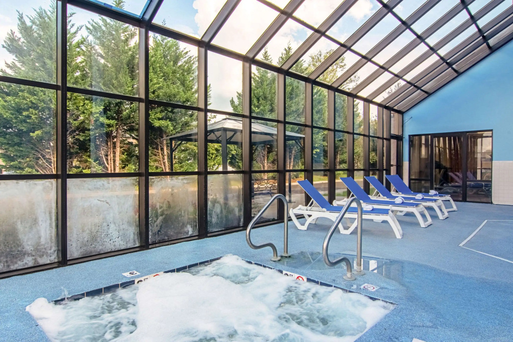 Comfort Suites Knoxville Airport
