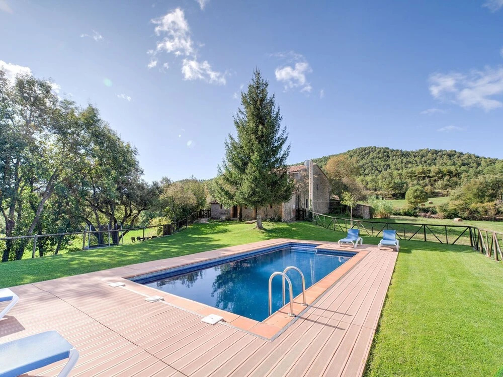 Modern Apartment in Lladurs with Swimming Pool