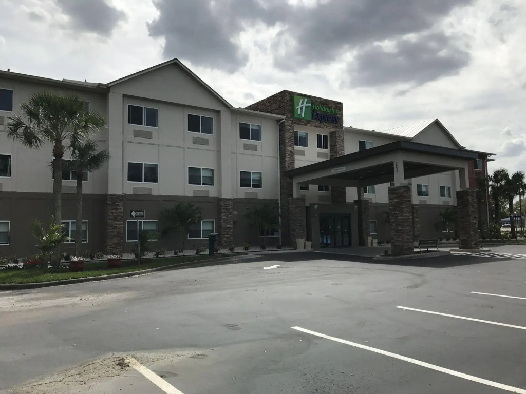 Holiday Inn Express - Naples South - I-75 by IHG