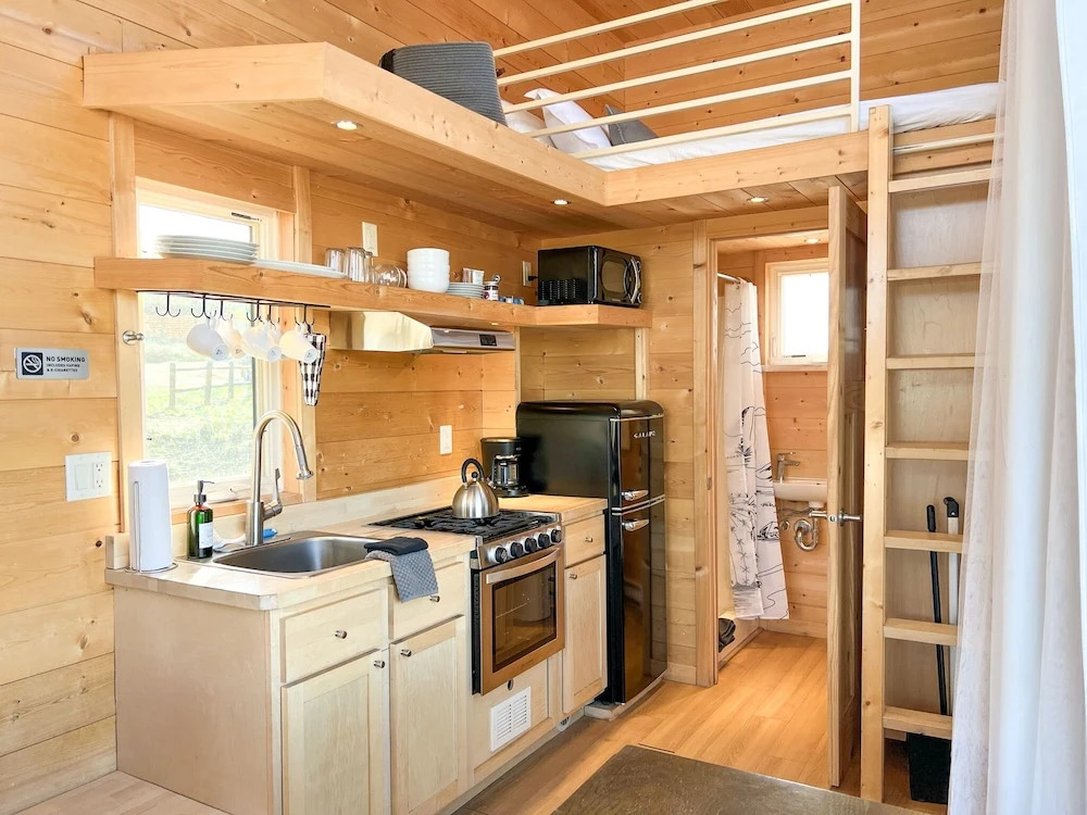 BV Overlook Camp & Lodging