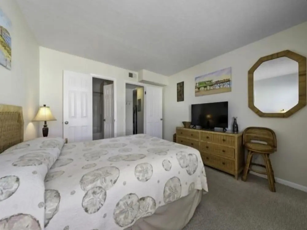 Pura Vida Pure Life - Expansive Views Of The Ocean And Wide Sandy Beach 1 Bedroom Condo by RedAwning
