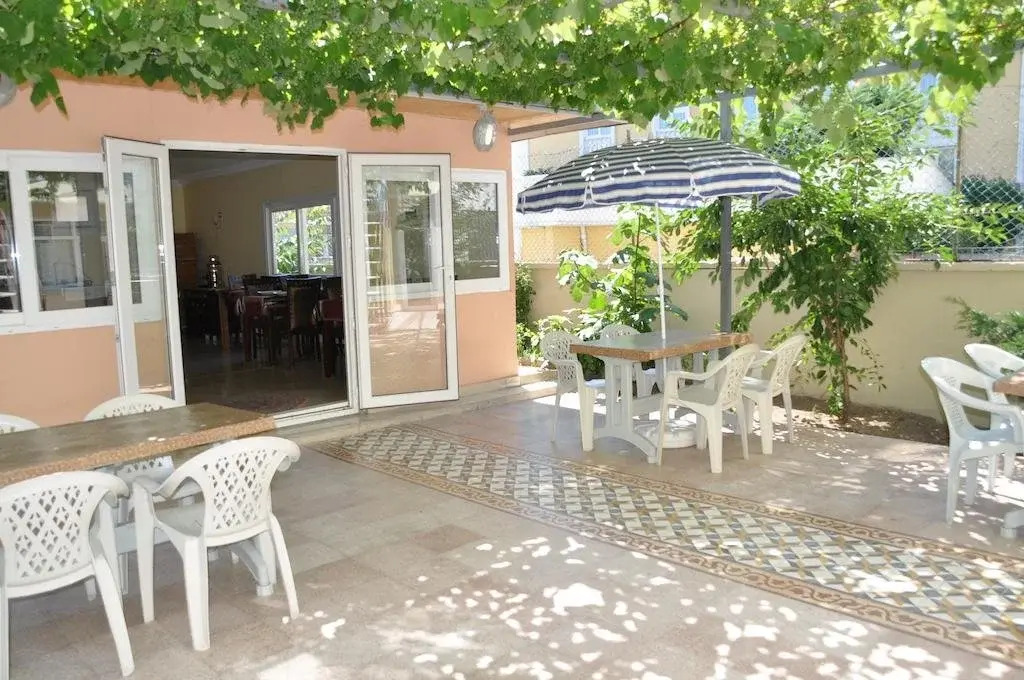 Safak Hotel