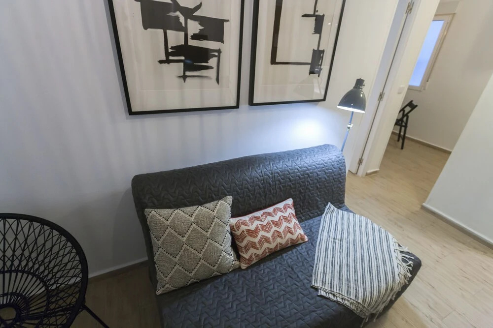 Dobo Rooms - Ronda de Segovia Apartments